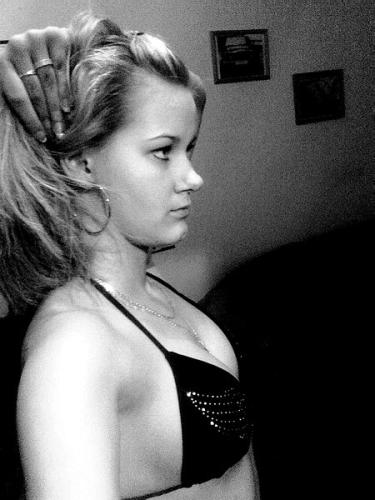 La foto è stata inserita dal modello sul portale della ceca Modelky s.r.o.