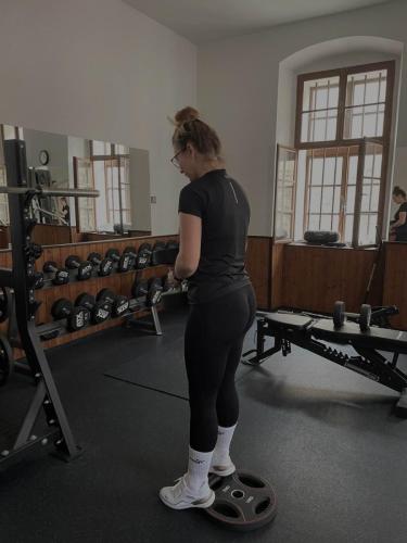 La foto è stata inserita dal modello sul portale della ceca Modelky s.r.o.