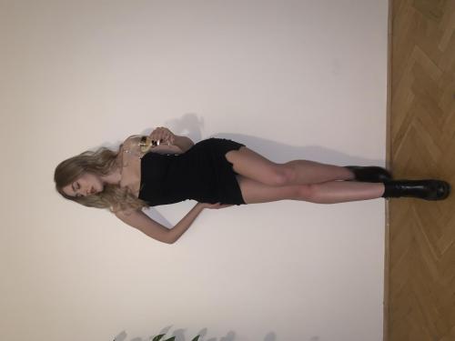 A fényképet a modell helyezte be a cseh Modelky s.r.o portáljára.