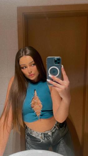 Фотография была вставлена моделью на портале чешской модели с.р.о.