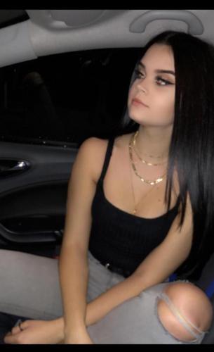 Фотография была вставлена моделью на портале чешской модели с.р.о.