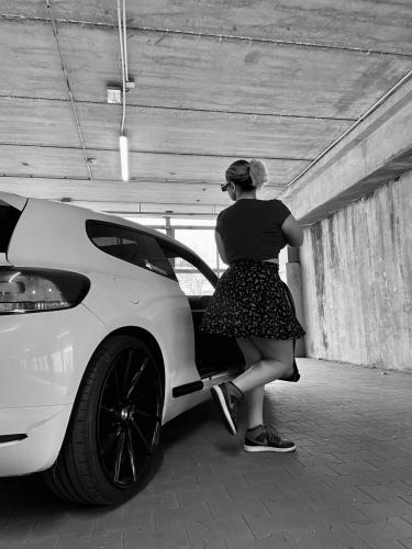 Фотография была вставлена моделью на портале чешской модели с.р.о.