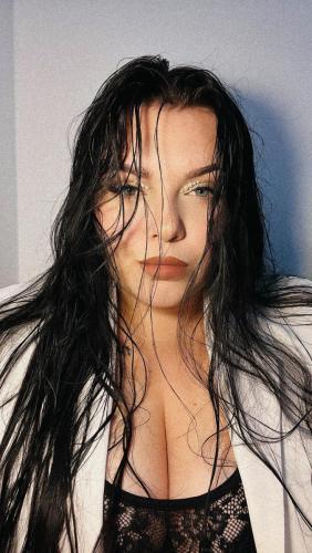 Das Foto wurde vom Model auf dem Portal des tschechischen Modelsky s.r.o.