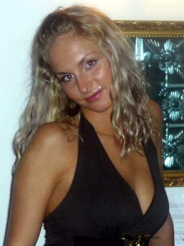 La foto è stata inserita dal modello sul portale della ceca Modelky s.r.o.