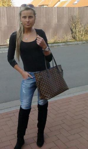 Фотография была вставлена моделью на портале чешской модели с.р.о.