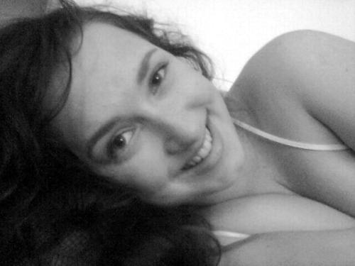 Фотография была вставлена моделью на портале чешской модели с.р.о.